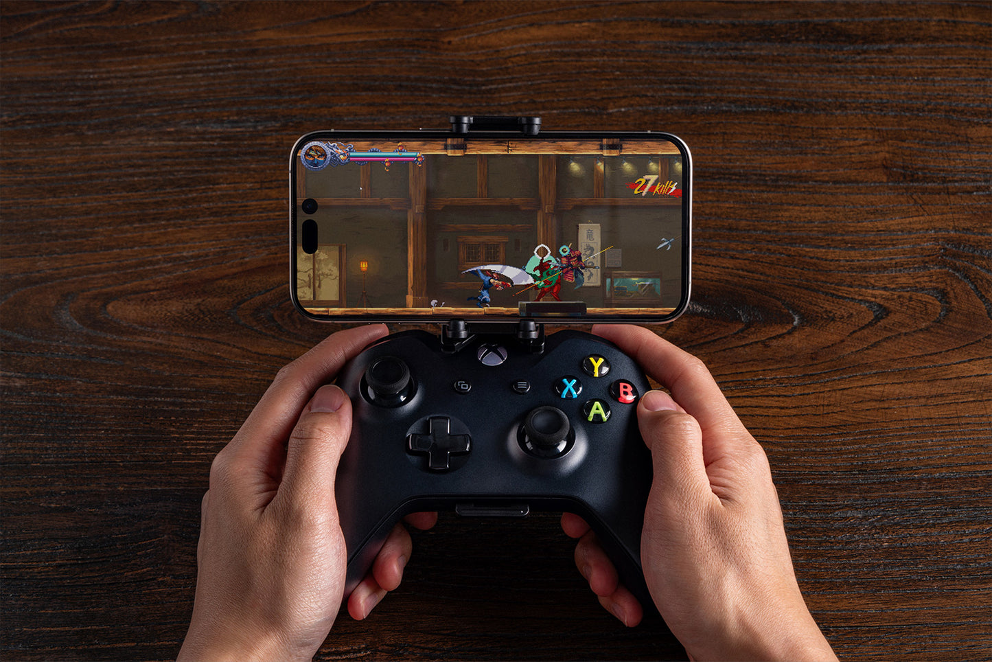 8BitDo Mobile Gaming Clip for Xbox Wireless Controllers (87CA02)