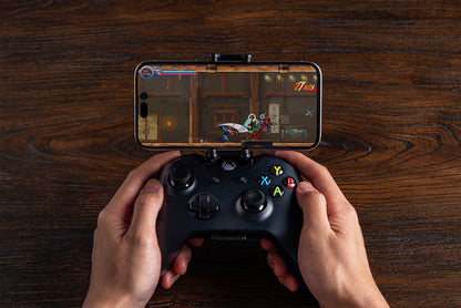8BitDo Mobile Gaming Clip for Xbox Wireless Controllers (87CA02)