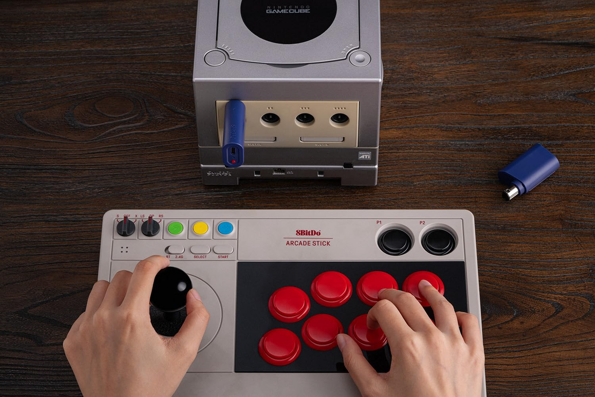 8BitDo Bluetooth Retro Receiver for NGC Detail