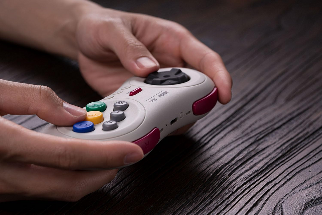 8BitDo M30 Bluetooth Controller White Detail